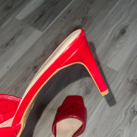 Red Checkered Pattern Sandals - Picture 5 of 5